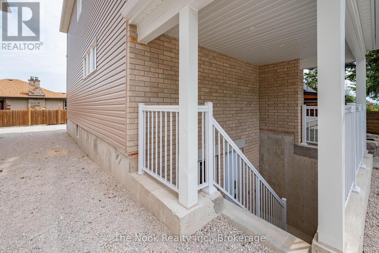 Multi-family at 3- 403 Thorton Road, Oshawa (McLaughlin), Ontario - Photo 2 - RE/MAX Garden City Realty