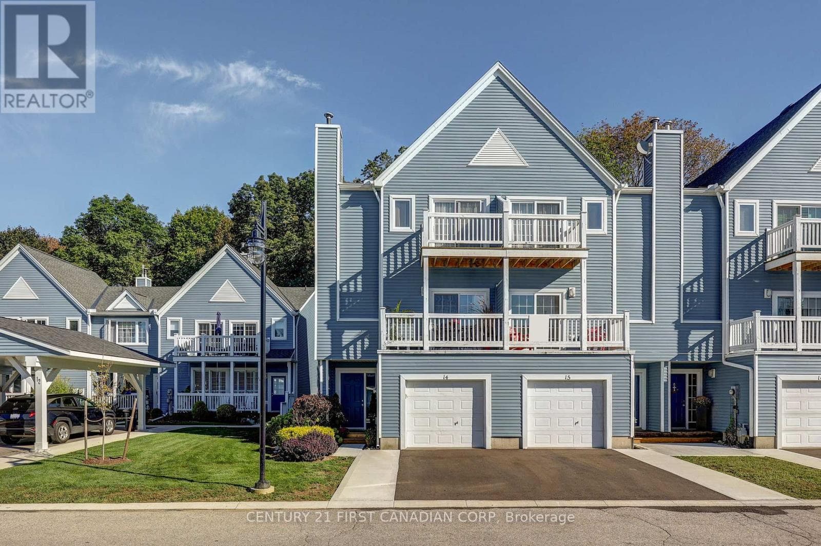 14- 374 Front Street