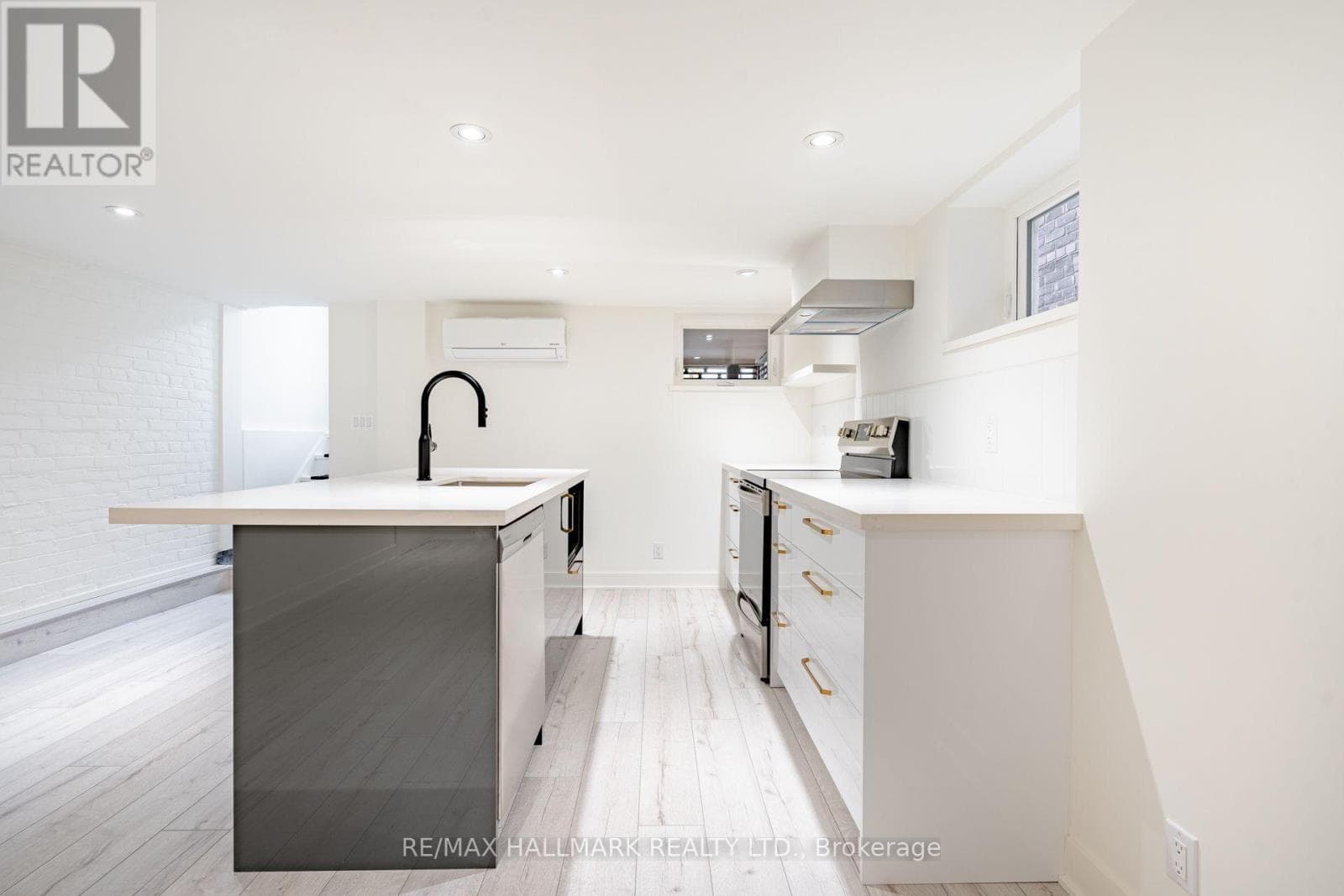 Single Family at Lower- 138 Milverton Boulevard, Toronto (Danforth), Ontario - Photo 3 - RE/MAX Garden City Realty