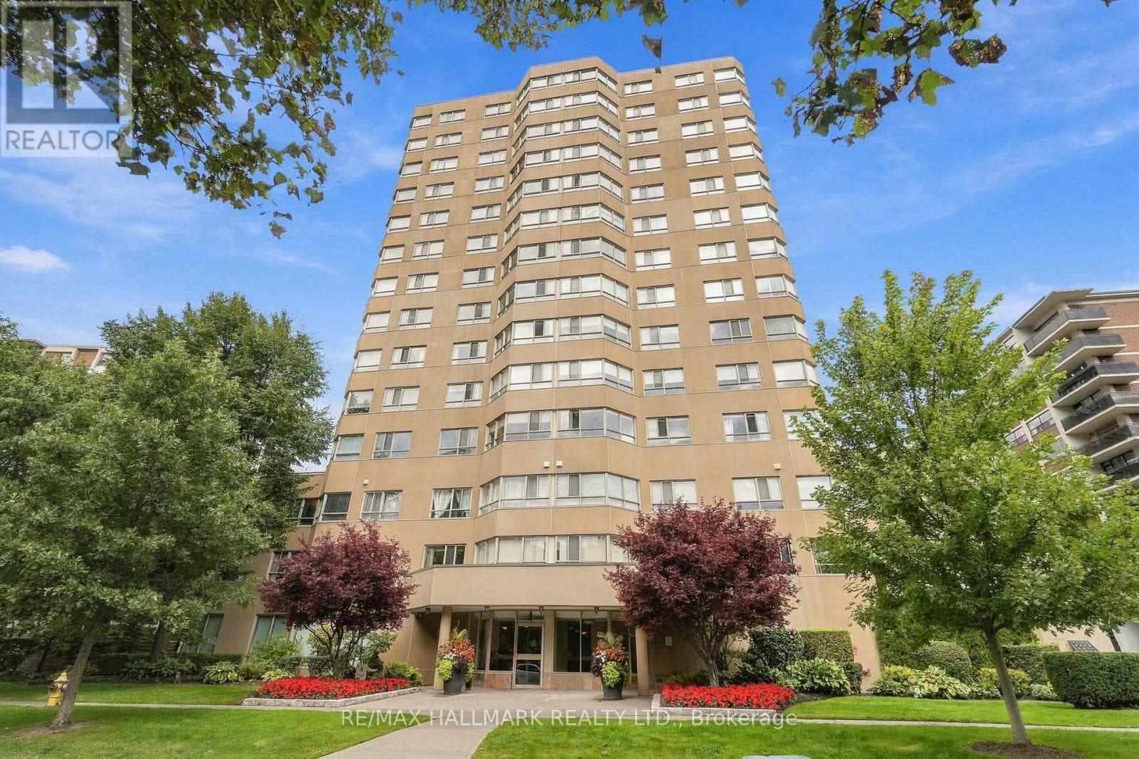 303- 4 Park Vista