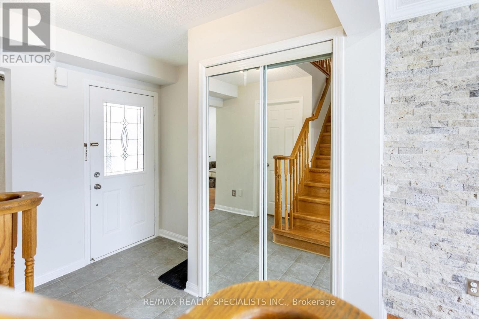 Single Family at 511 Collis Court, Milton (CL Clarke), Ontario - Photo 6 - RE/MAX Garden City Realty
