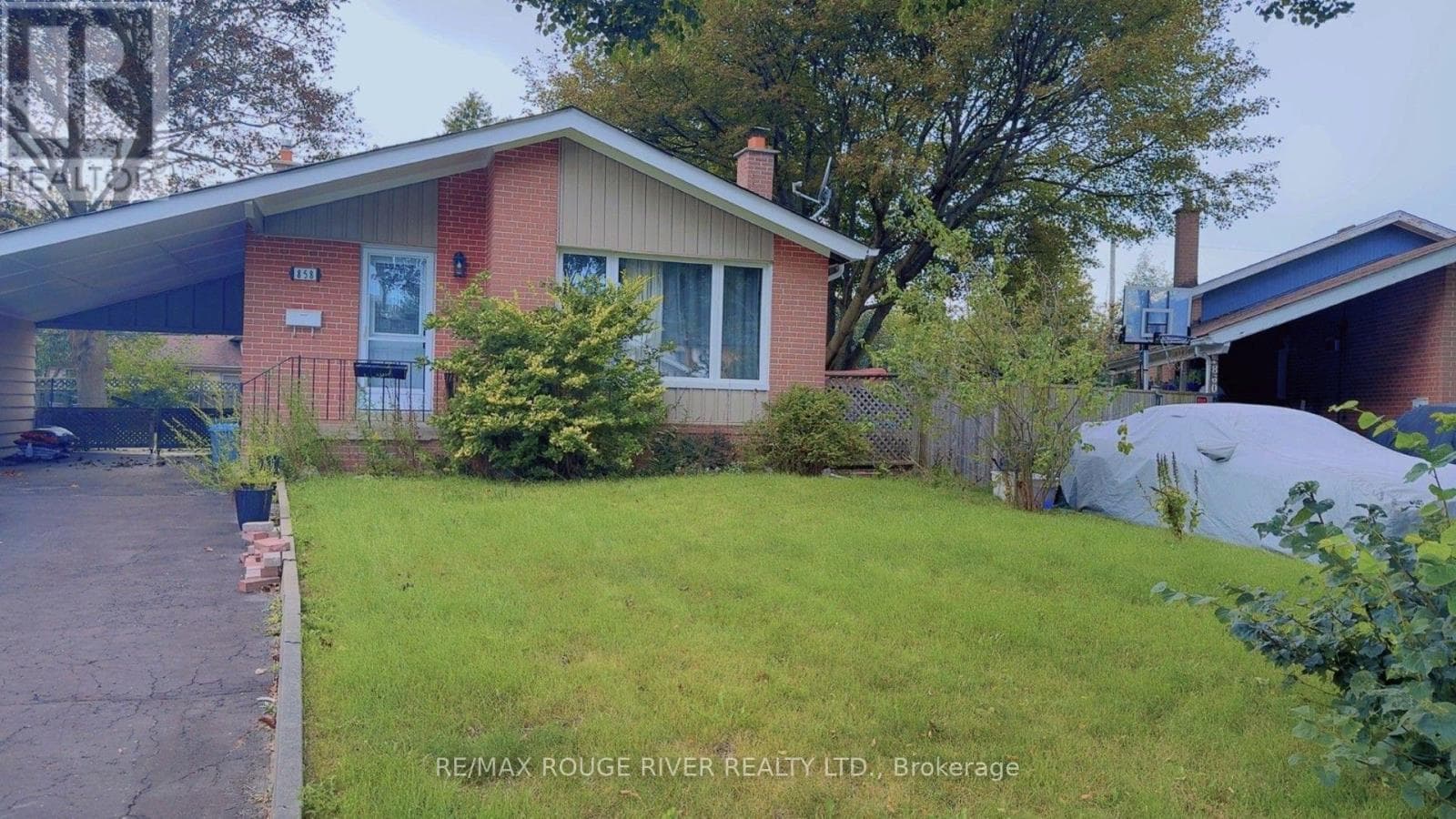858 Chapleau Drive