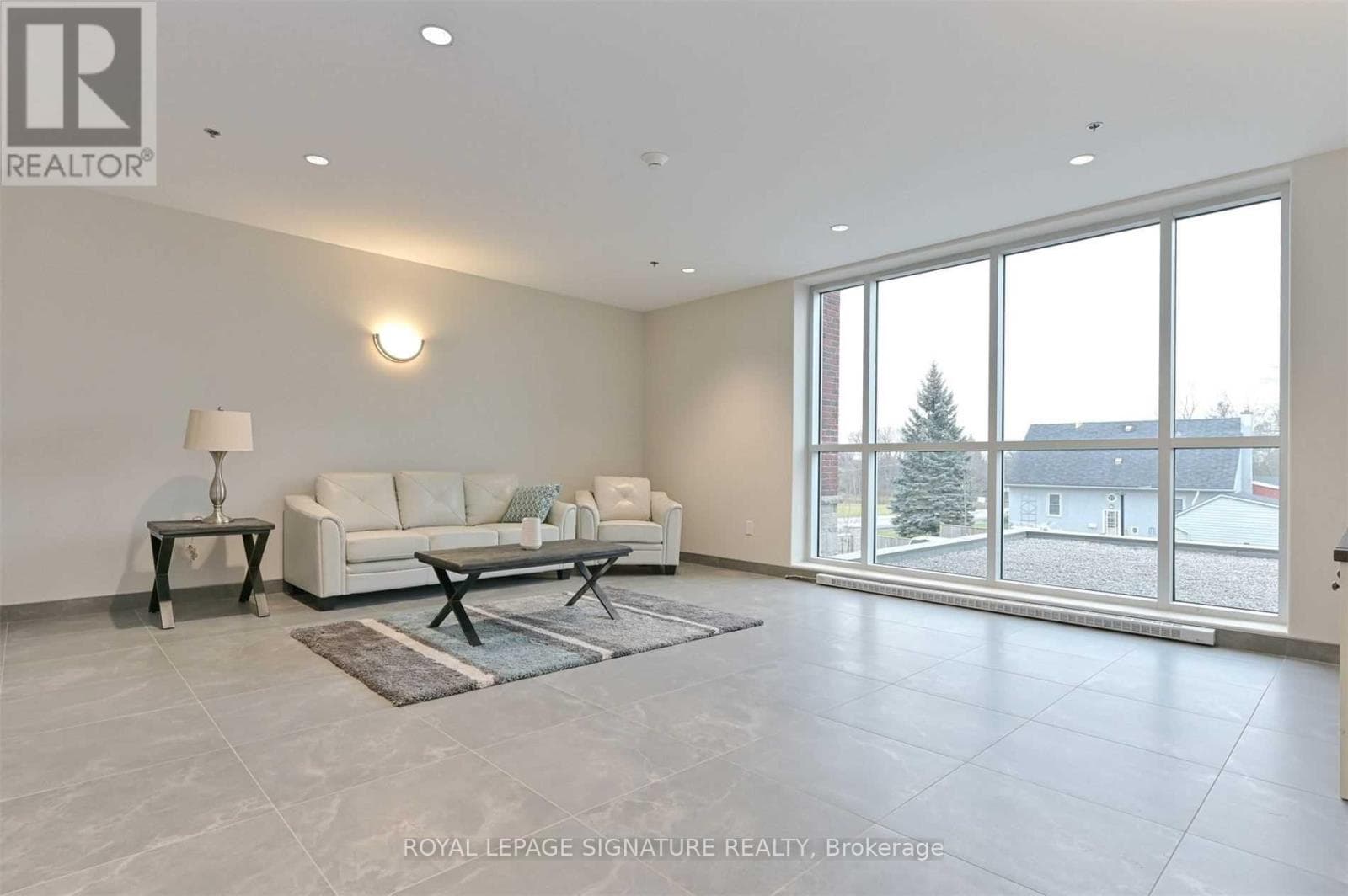 Single Family at 208- 529 South Pelham Road, Welland (West Welland), Ontario - Photo 2 - RE/MAX Garden City Realty