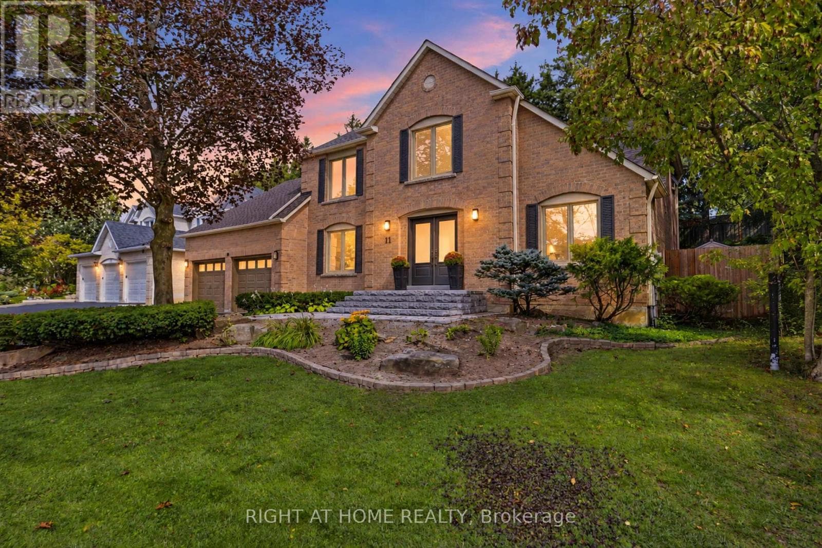 11 Harrowsmith Place