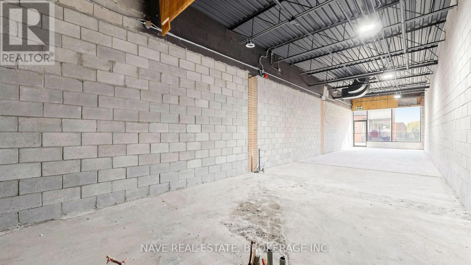 Retail at 15- 16925 Yonge Street, Newmarket (Central Newmarket), Ontario - Photo 6 - RE/MAX Garden City Realty