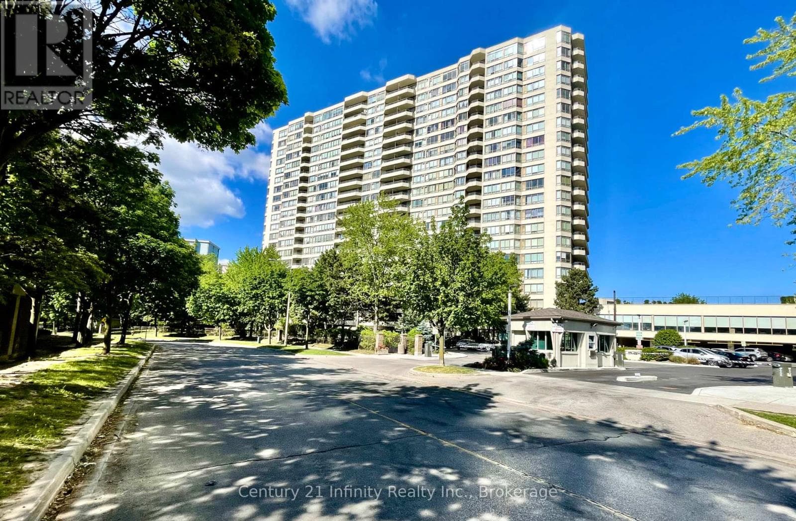 1206- 5 Greystone Walk Drive