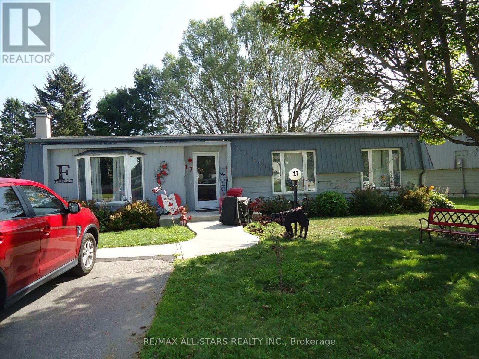 17 Pineridge Court