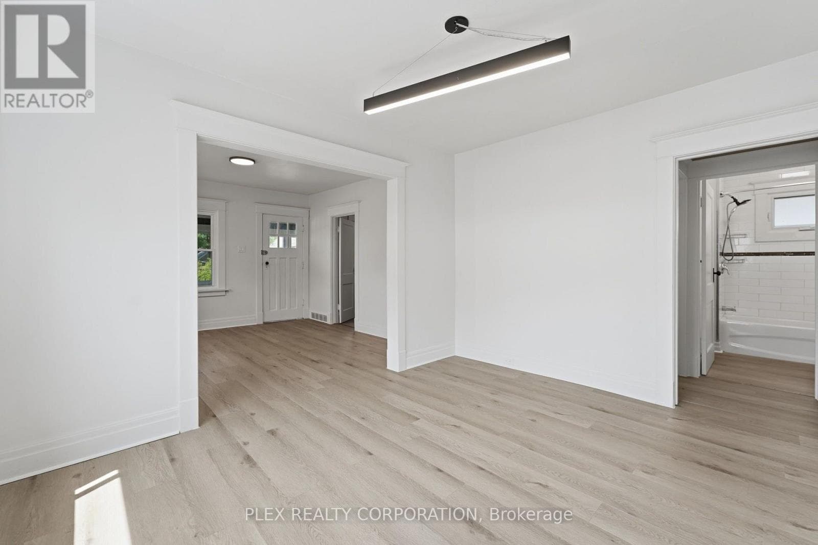 Single Family at 102 Beech Street, St. Catharines (Downtown), Ontario - Photo 10 - RE/MAX Garden City Realty