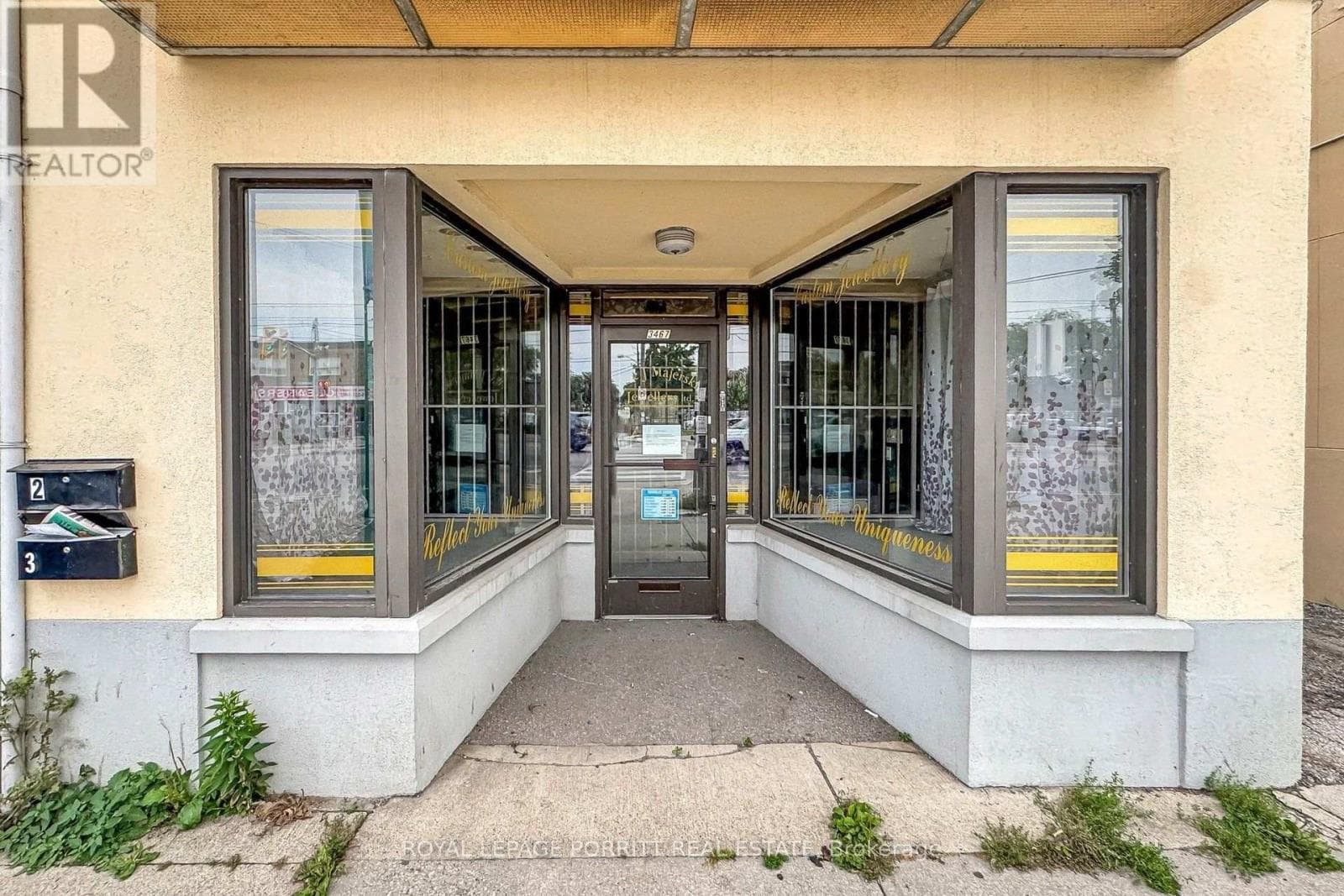Retail at 3467 Lake Shore Boulevard, Toronto (Long Branch), Ontario - Photo 4 - RE/MAX Garden City Realty