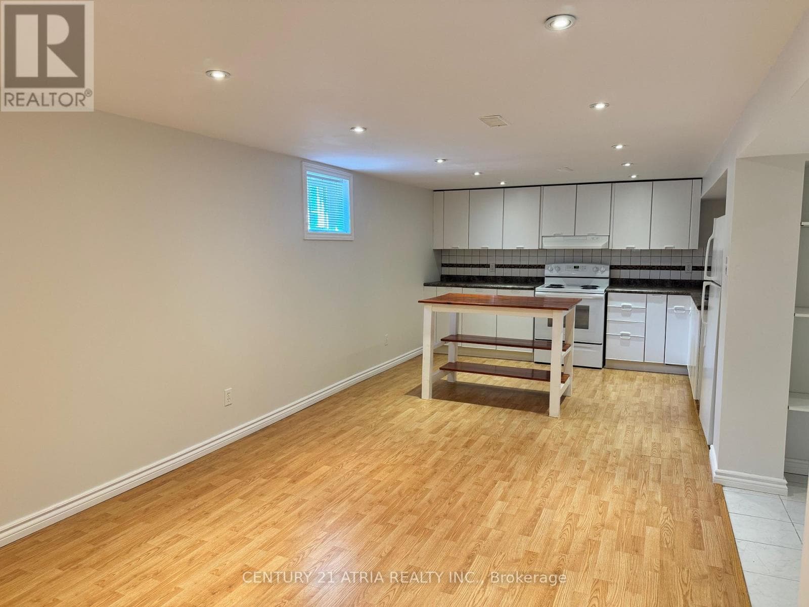 Single Family at Bsmt- 28 Willowhurst Crescent, Toronto (Wexford-Maryvale), Ontario - Photo 3 - RE/MAX Garden City Realty