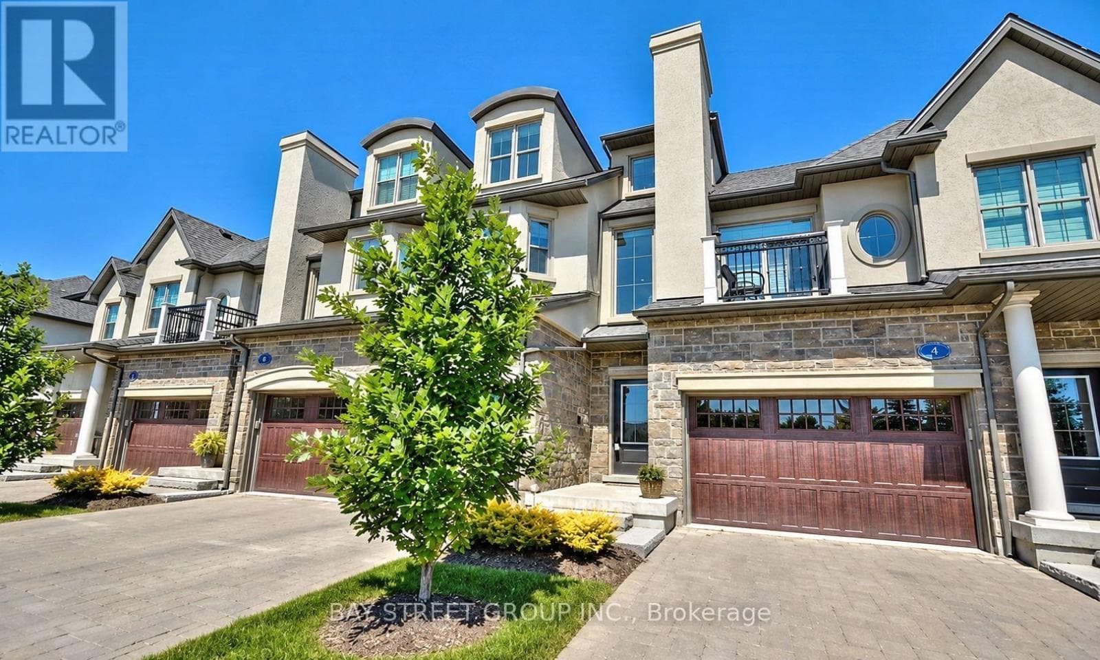 Single Family at 6 St. Andrews Lane, Niagara-on-the-Lake (Town), Ontario - Photo 2 - RE/MAX Garden City Realty