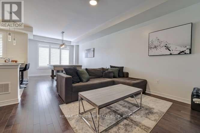 Single Family at 68- 2435 Greenwich Drive, Oakville (WM Westmount), Ontario - Photo 6 - RE/MAX Garden City Realty