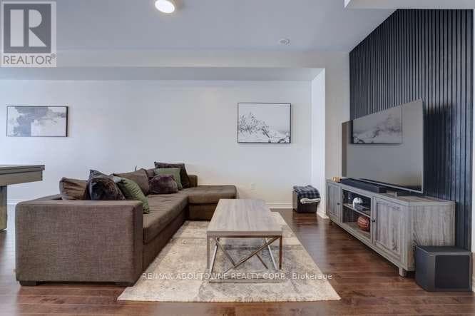Single Family at 68- 2435 Greenwich Drive, Oakville (WM Westmount), Ontario - Photo 7 - RE/MAX Garden City Realty