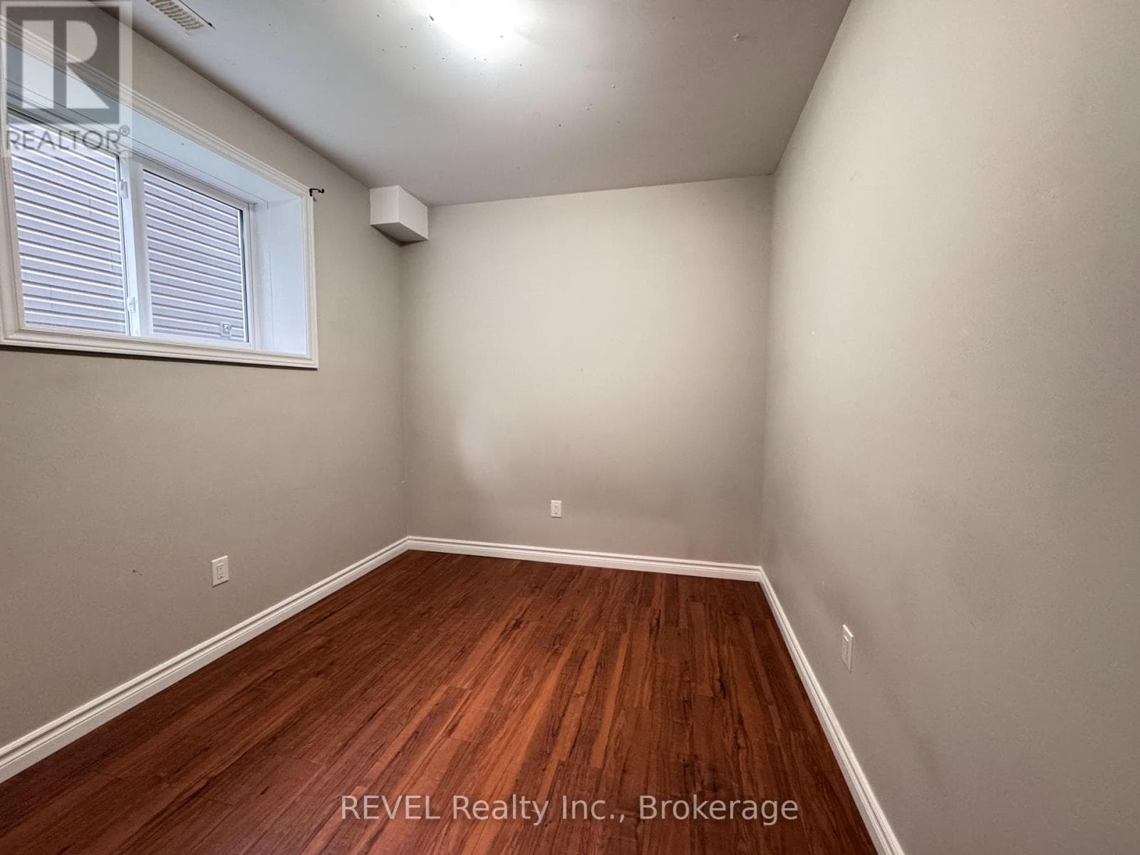 Single Family at 438 MCALPINE Avenue, Welland (Welland Downtown), Ontario - Photo 6 - RE/MAX Garden City Realty