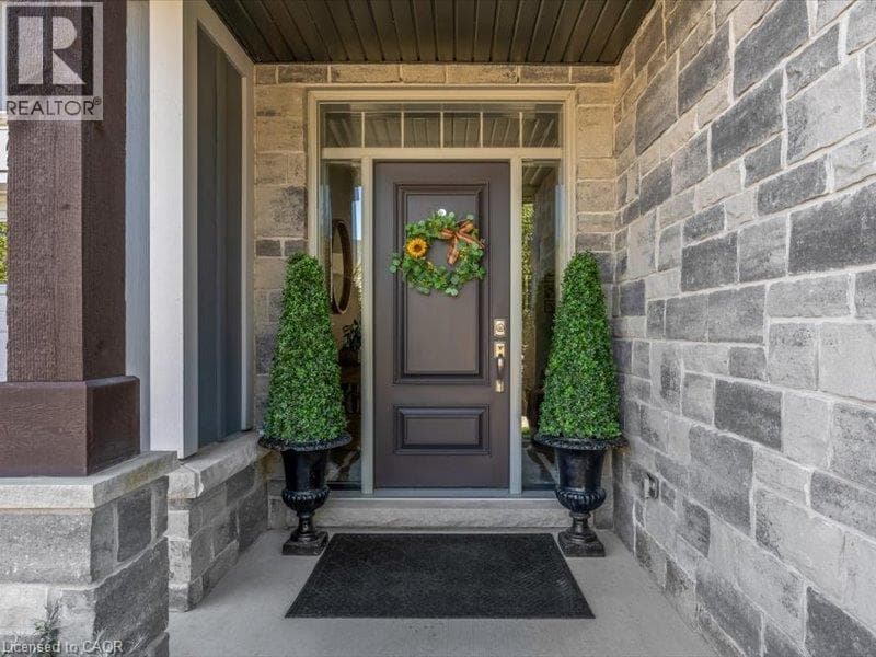 Single Family at 17 RIDGEVIEW Crescent, Niagara-on-the-Lake, Ontario - Photo 3 - RE/MAX Garden City Realty