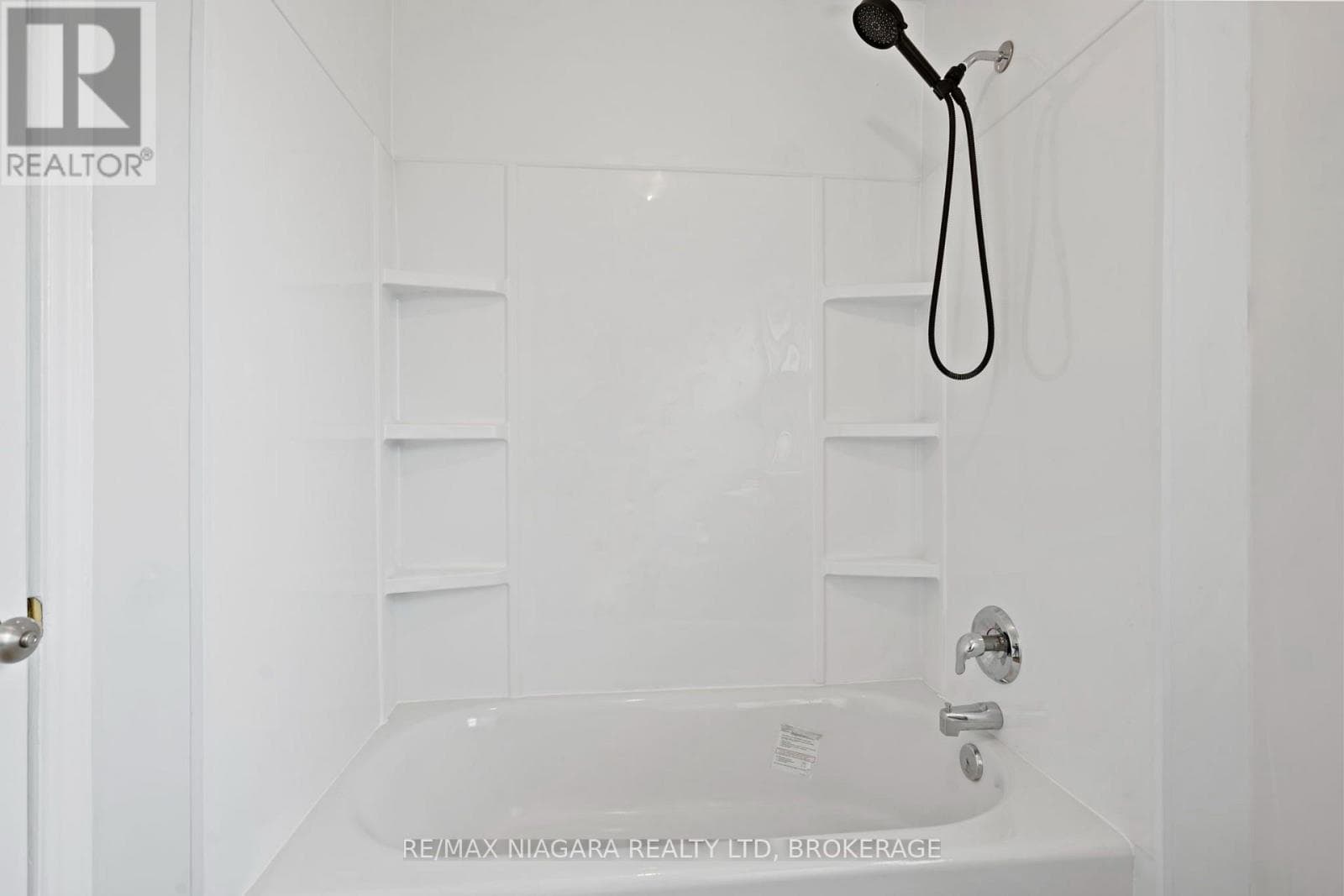 Single Family at 9 Prince Street, St. Catharines (E. Chester), Ontario - Photo 8 - RE/MAX Garden City Realty