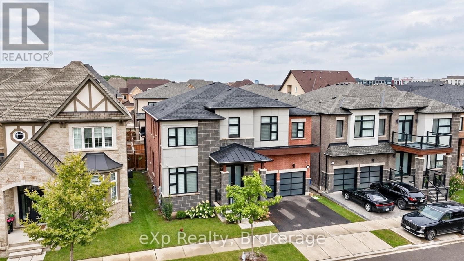3313 Sunningdale Gardens