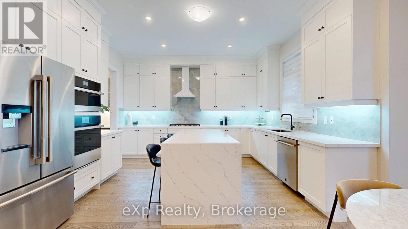 Single Family at 3313 Sunningdale Gardens, Oakville (GO Glenorchy), Ontario - Photo 5 - RE/MAX Garden City Realty