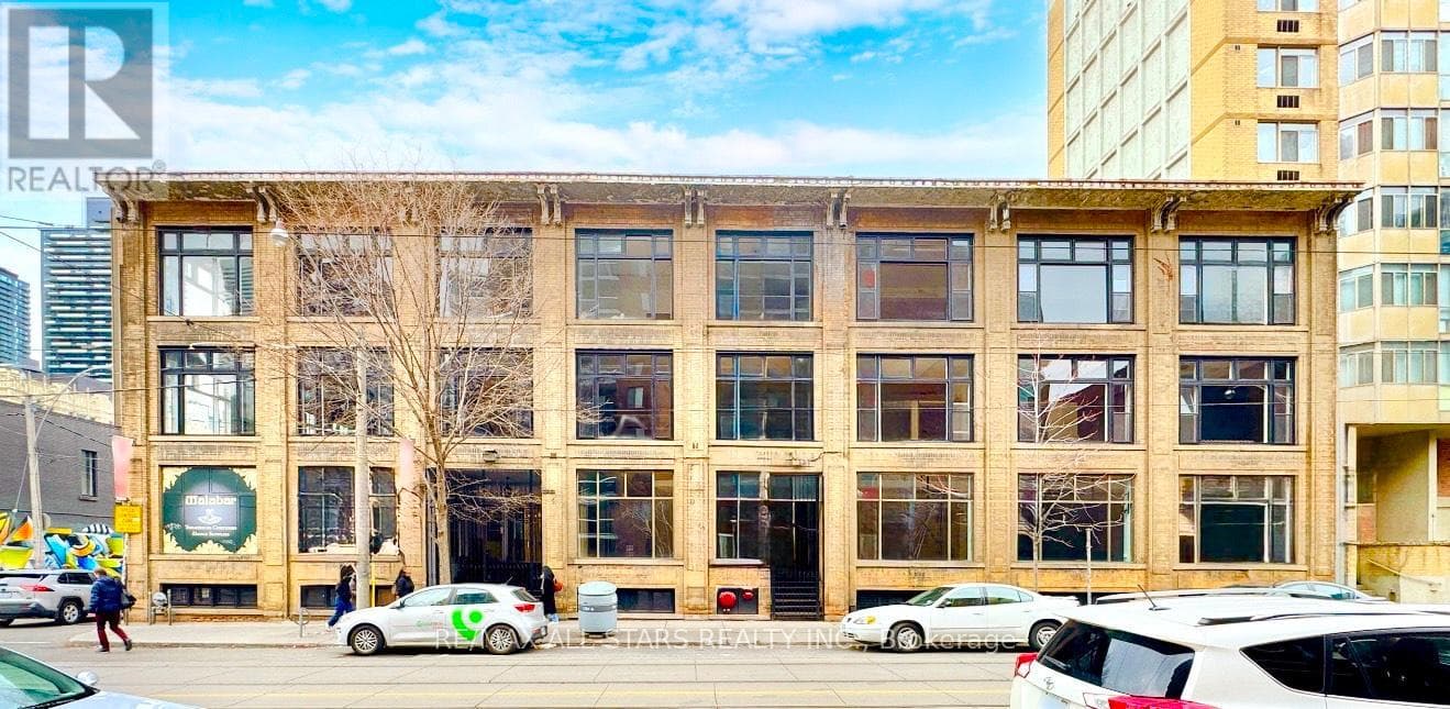 B100- 14 Mccaul Street