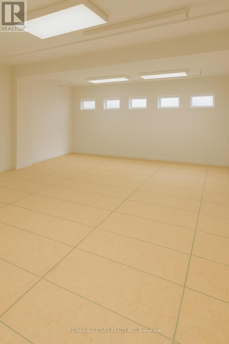 Office at B102- 14 Mccaul Street, Toronto (Kensington-Chinatown), Ontario - Photo 2 - RE/MAX Garden City Realty