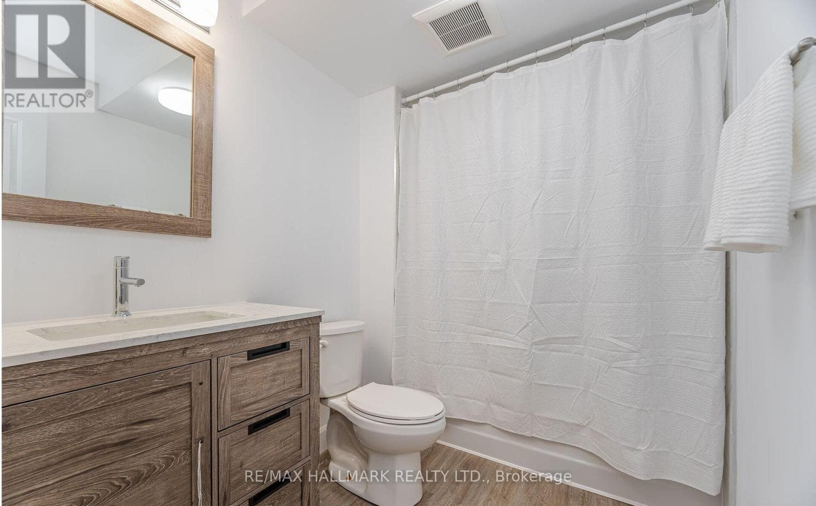 Single Family at 283 PORTER - LOWER LEVEL Street, Oshawa (Lakeview), Ontario - Photo 10 - RE/MAX Garden City Realty