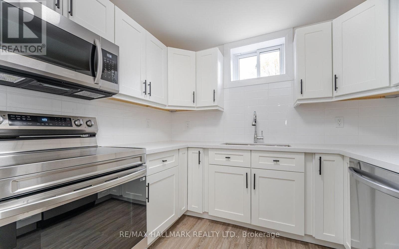 Single Family at 283 PORTER - LOWER LEVEL Street, Oshawa (Lakeview), Ontario - Photo 4 - RE/MAX Garden City Realty