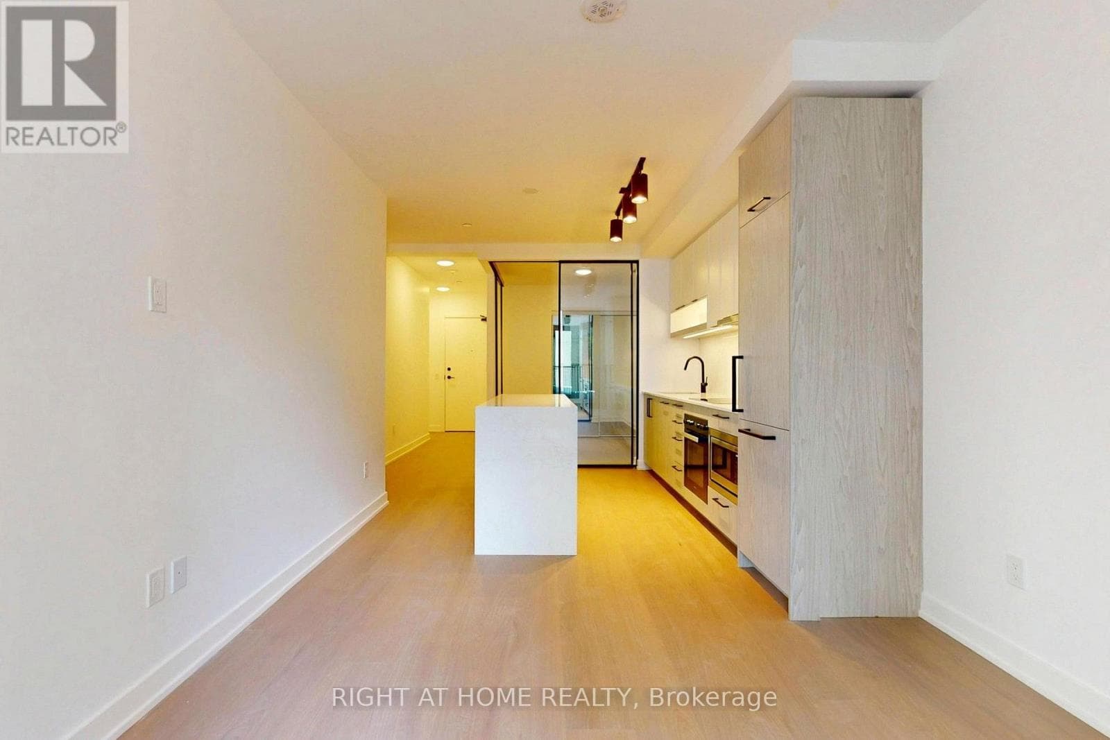 Single Family at 837- 91 Montclair Avenue, Toronto (Forest Hill South), Ontario - Photo 10 - RE/MAX Garden City Realty