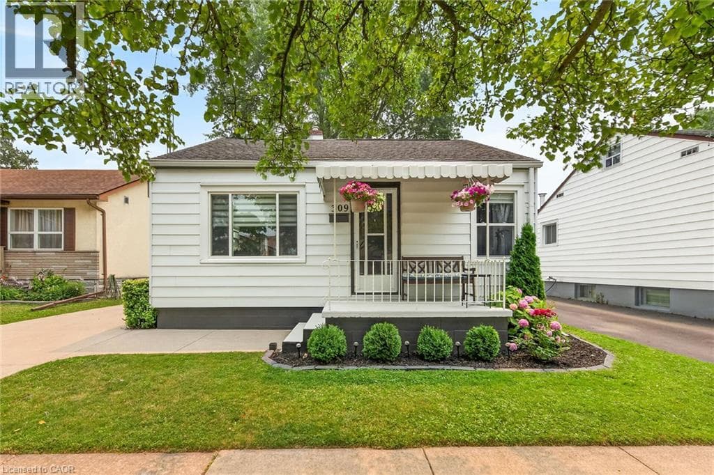 309 COMMANDO Street
