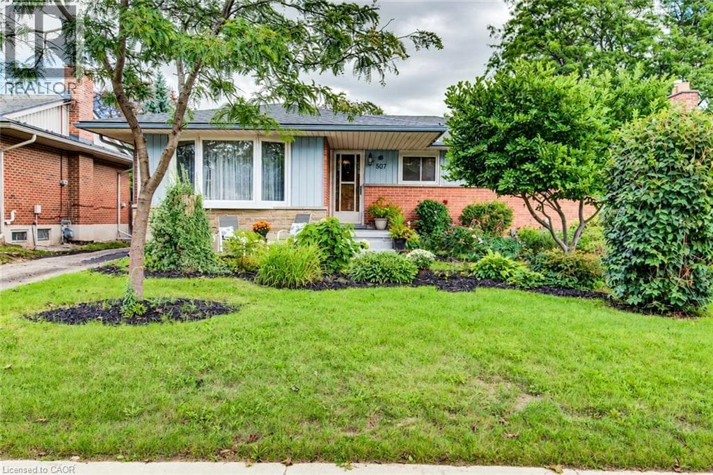 Single Family at 507 MANCHESTER Road, Kitchener, Ontario - Photo 2 - RE/MAX Garden City Realty