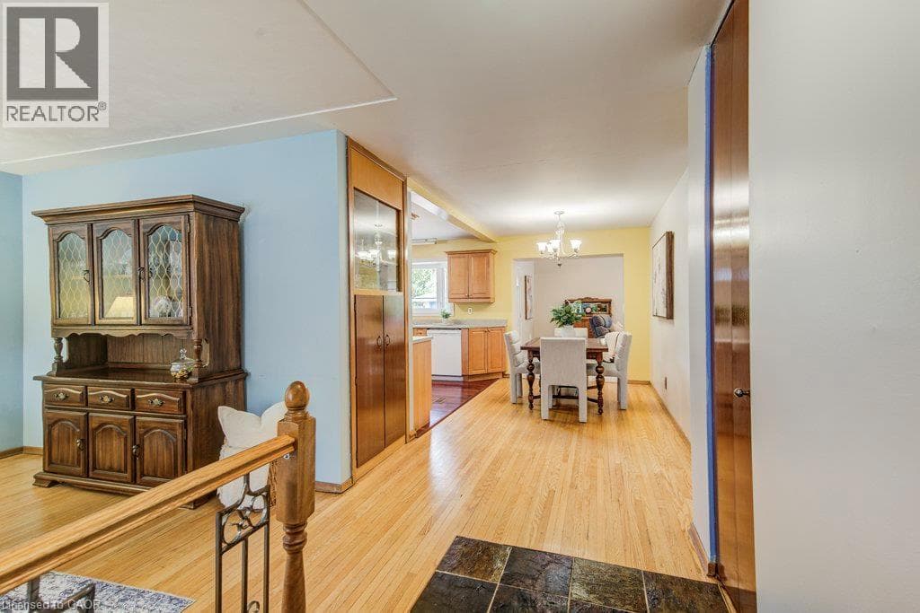 Single Family at 507 MANCHESTER Road, Kitchener, Ontario - Photo 5 - RE/MAX Garden City Realty