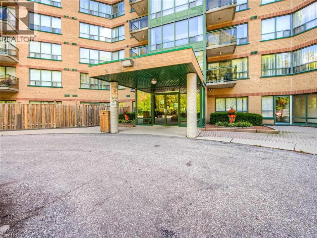 Single Family at 102- 237 KING Street, Cambridge, Ontario - Photo 4 - RE/MAX Garden City Realty