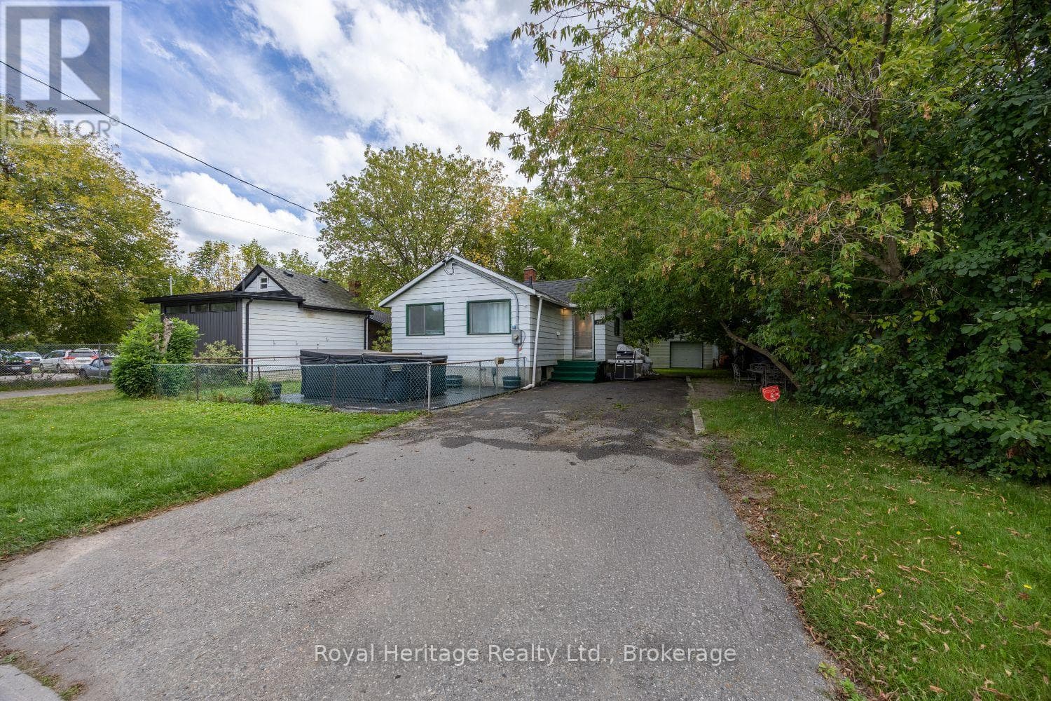207 Valencia Road