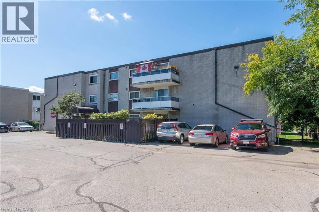 Single Family at 310- 71 VANIER Drive, Kitchener, Ontario - Photo 4 - RE/MAX Garden City Realty