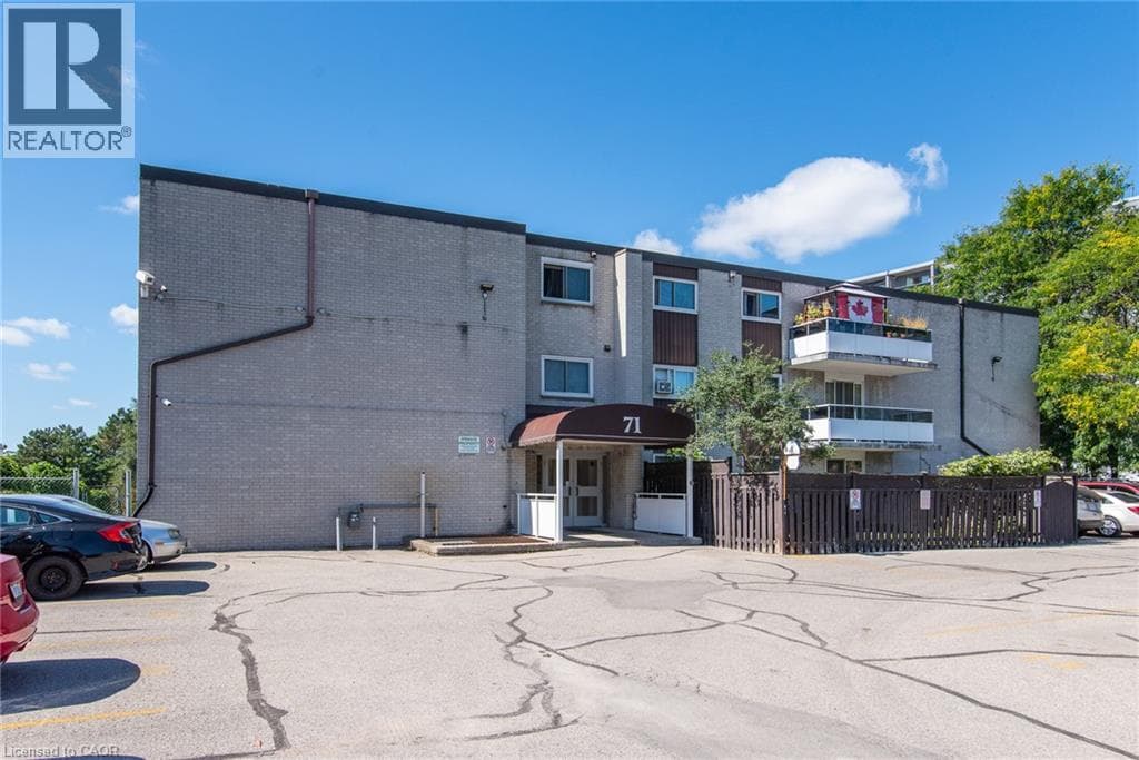 Single Family at 310- 71 VANIER Drive, Kitchener, Ontario - Photo 3 - RE/MAX Garden City Realty