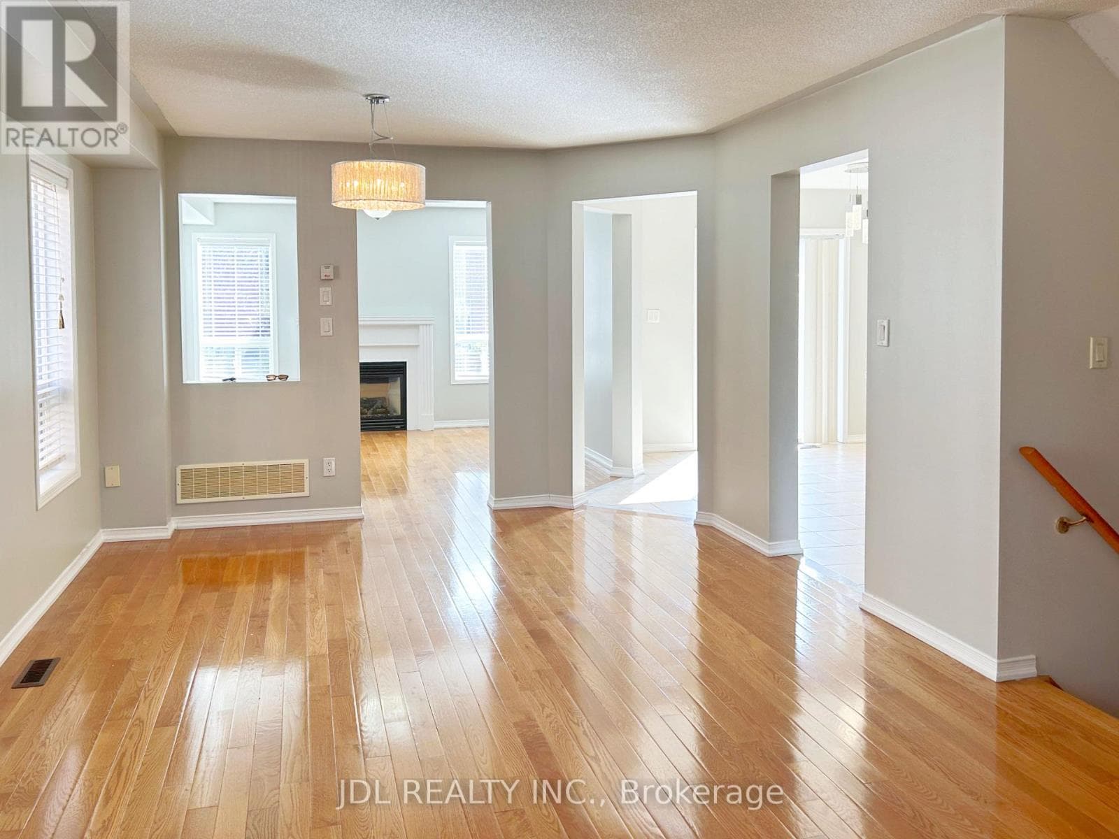 Single Family at 15 Maffey Crescent, Richmond Hill (Westbrook), Ontario - Photo 4 - RE/MAX Garden City Realty