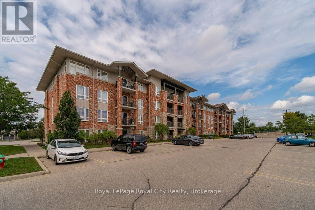101- 43 Waterford Drive