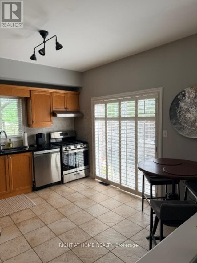 Single Family at 5383 Haldimand Crescent, Burlington (Orchard), Ontario - Photo 5 - RE/MAX Garden City Realty