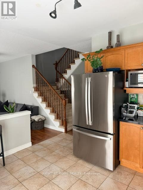 Single Family at 5383 Haldimand Crescent, Burlington (Orchard), Ontario - Photo 6 - RE/MAX Garden City Realty