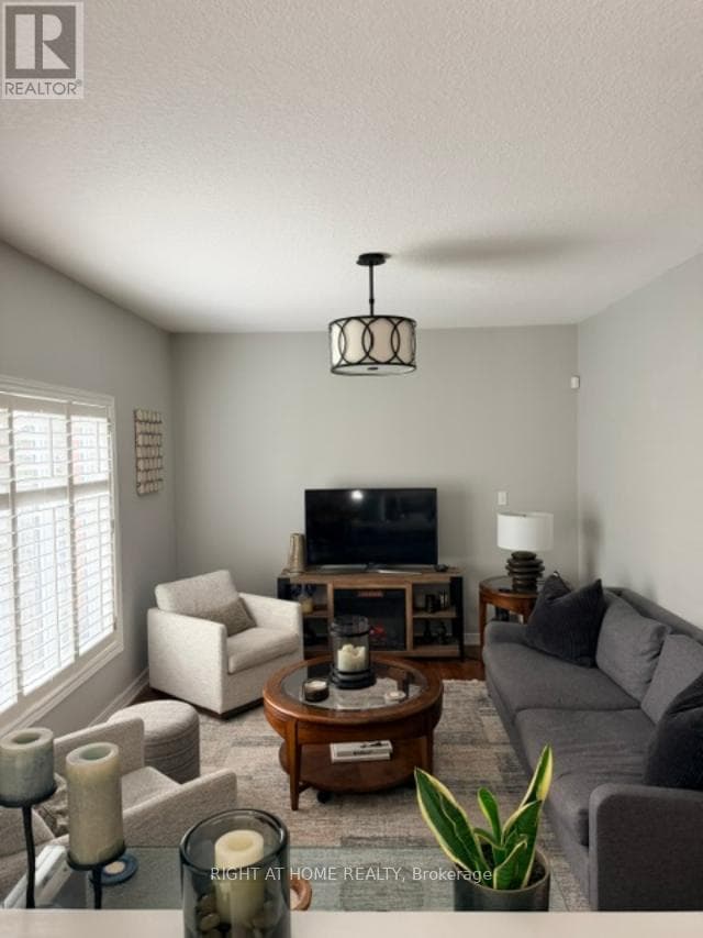 Single Family at 5383 Haldimand Crescent, Burlington (Orchard), Ontario - Photo 8 - RE/MAX Garden City Realty