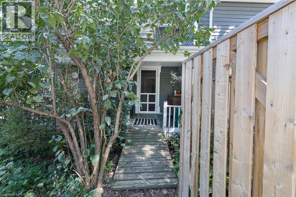 Single Family at 2996 NINTH Street, Lincoln, Ontario - Photo 5 - RE/MAX Garden City Realty