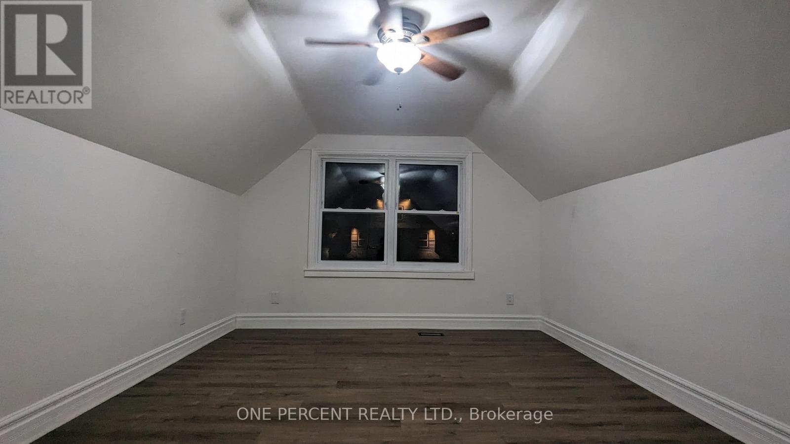 Single Family at 1- 249 East 18th Street, Hamilton (Inch Park), Ontario - Photo 8 - RE/MAX Garden City Realty