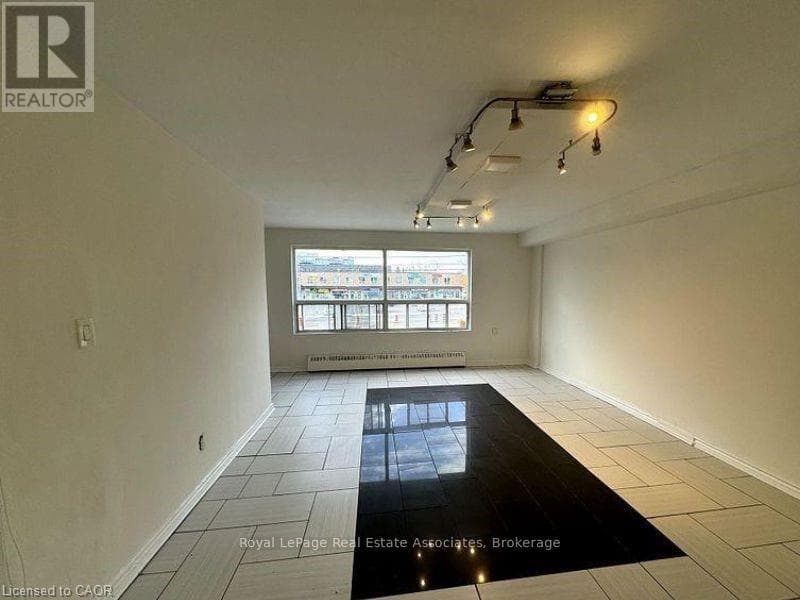 Single Family at 1- 3071 Hurontario Street, Mississauga (Cooksville), Ontario - Photo 2 - RE/MAX Garden City Realty