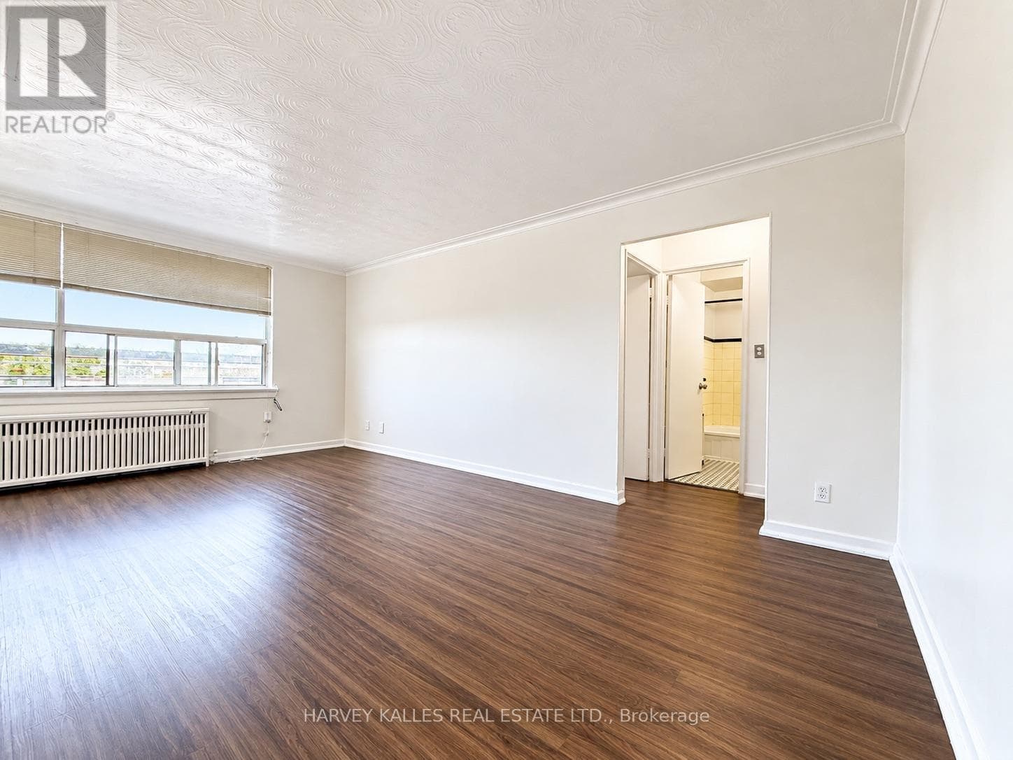 Multi-family at 402- 1490 Eglinton Avenue, Toronto (Briar Hill-Belgravia), Ontario - Photo 8 - RE/MAX Garden City Realty