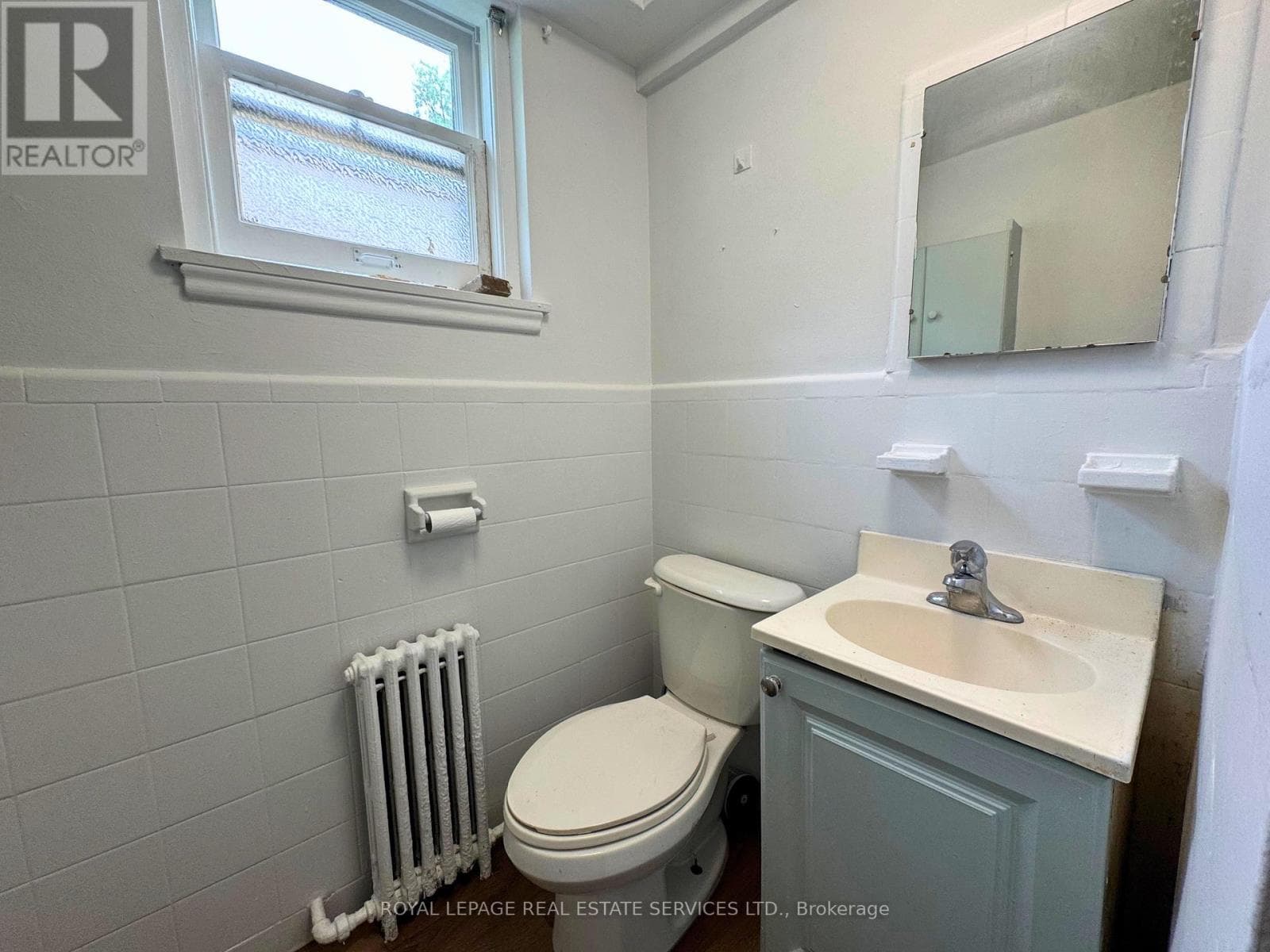 Single Family at 20 Park Boulevard, Toronto (Long Branch), Ontario - Photo 10 - RE/MAX Garden City Realty