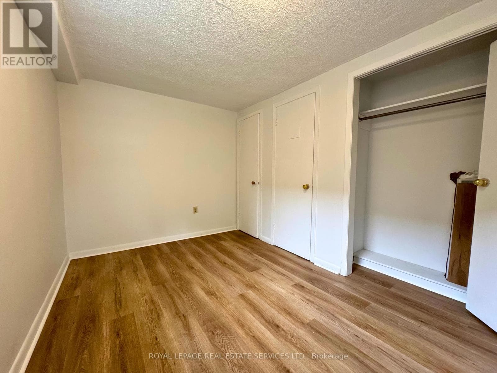 Single Family at 20 Park Boulevard, Toronto (Long Branch), Ontario - Photo 8 - RE/MAX Garden City Realty
