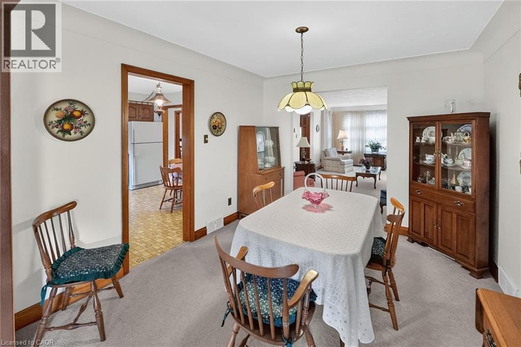 Single Family at 5049 PORTAGE Road, Niagara Falls, Ontario - Photo 9 - RE/MAX Garden City Realty