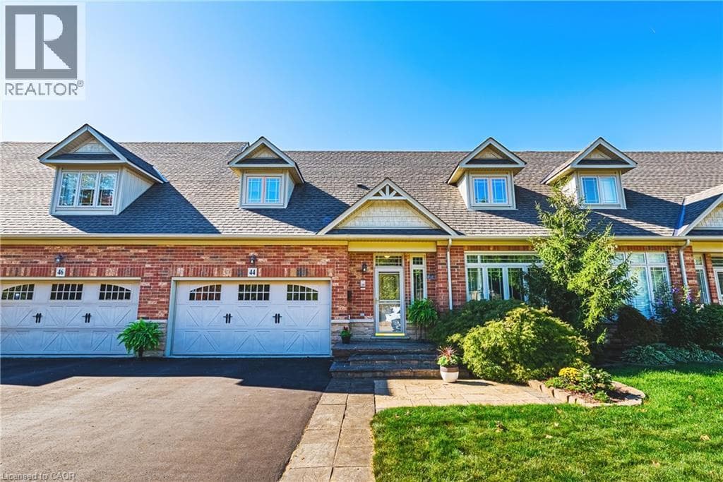 Single Family at 44- 31 BOOK Road, Grimsby, Ontario - Photo 3 - RE/MAX Garden City Realty