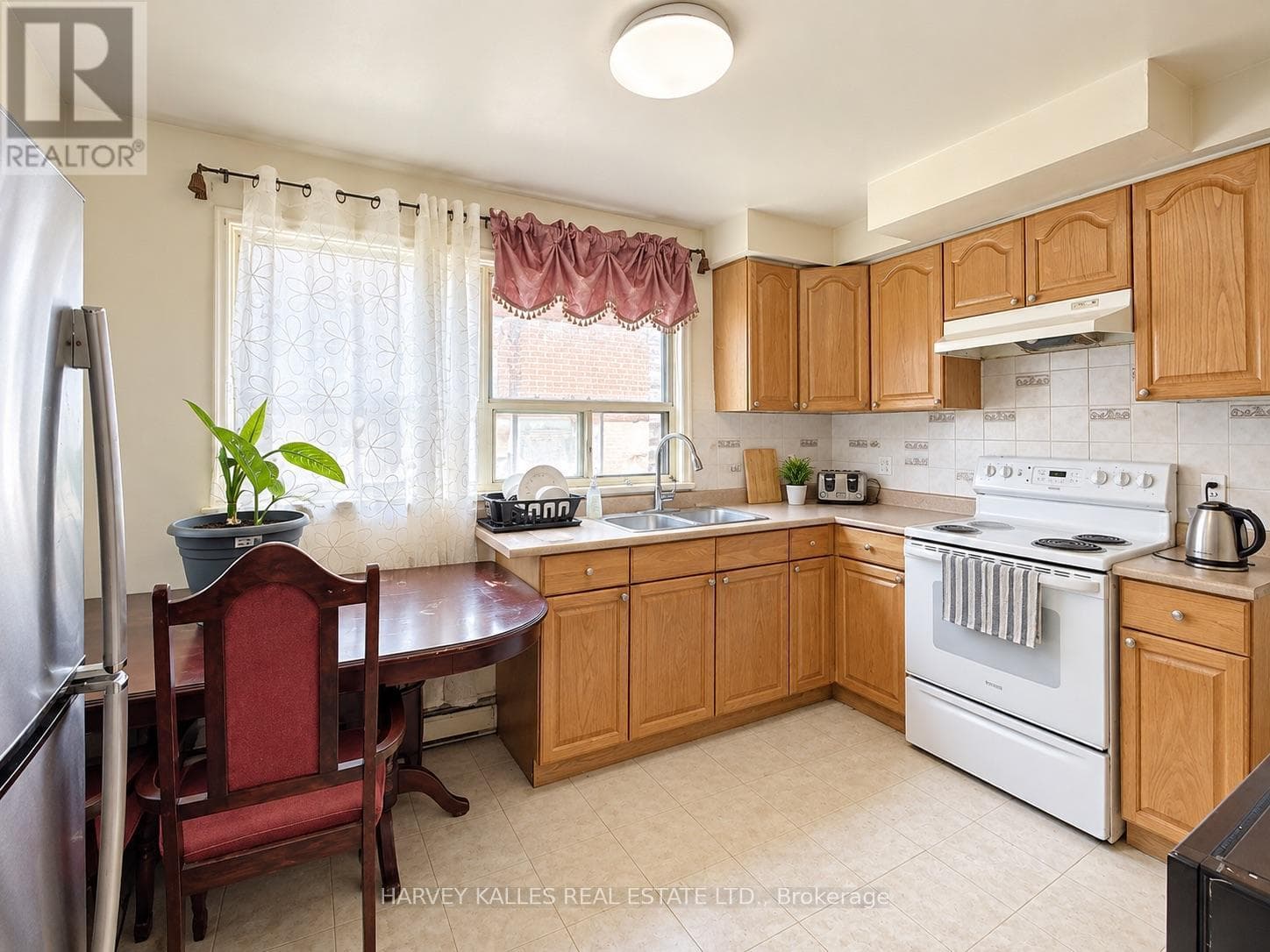 Multi-family at Room # 4- 8 Medford Avenue, Toronto (Oakridge), Ontario - Photo 7 - RE/MAX Garden City Realty