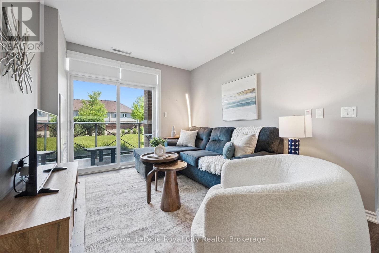 113- 2 Colonial Drive