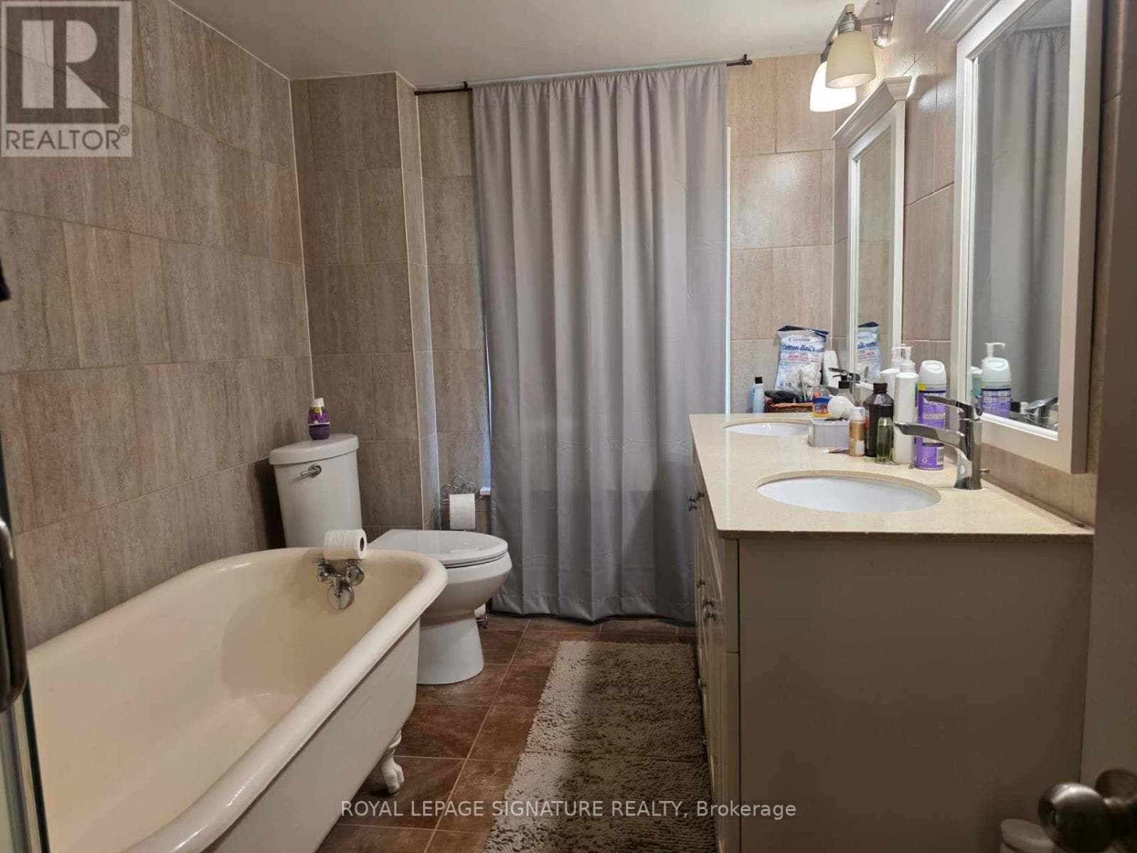 Single Family at 15 Twenty-Ninth Street, Toronto (Long Branch), Ontario - Photo 6 - RE/MAX Garden City Realty